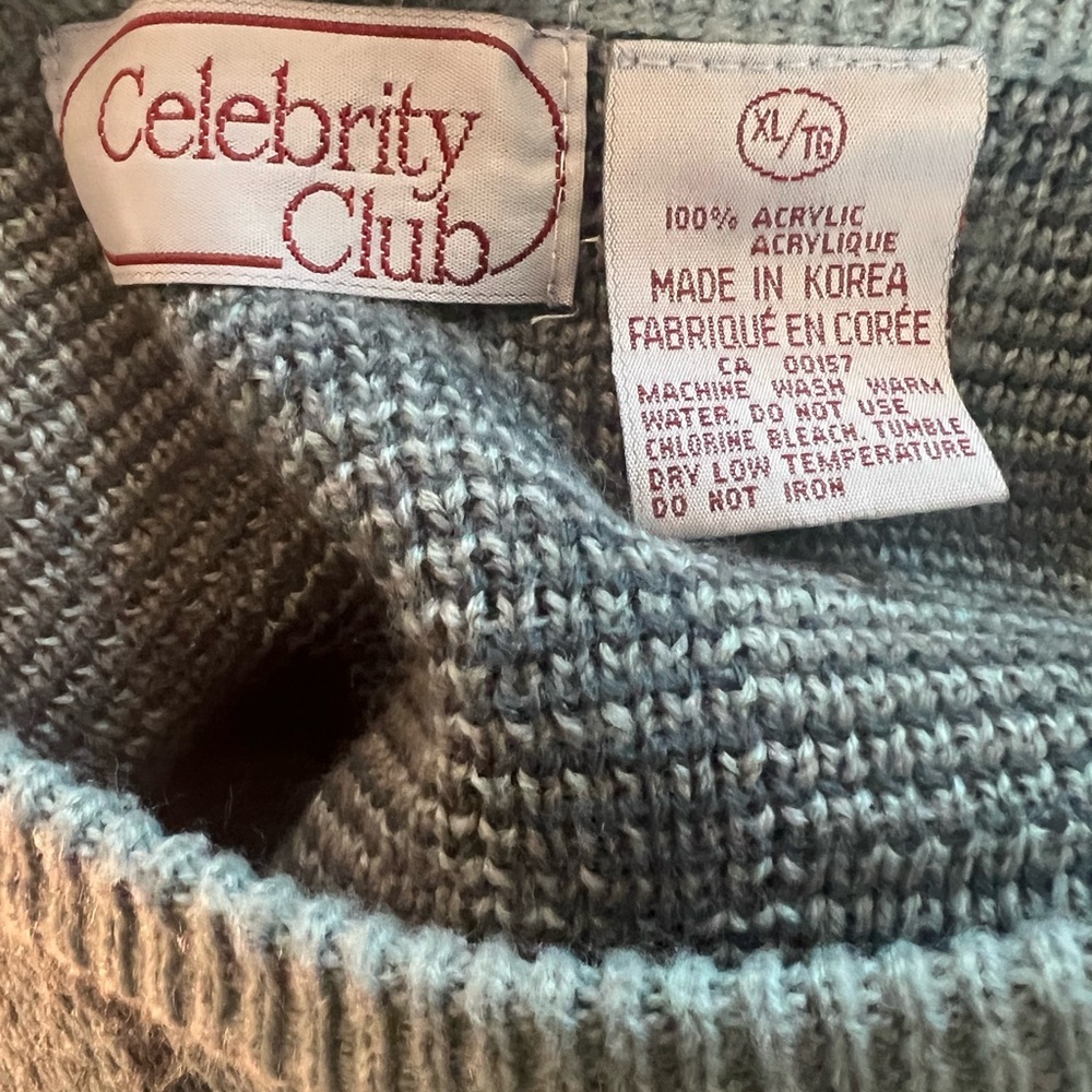 Geometric Patterned Gray Sweater - Picture 3 of 3